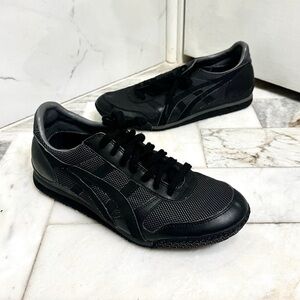 ASICS Onitsuka Tiger Ultimate 81 Black Men’s 8.5 Men’s Running Shoe (D00FJ)